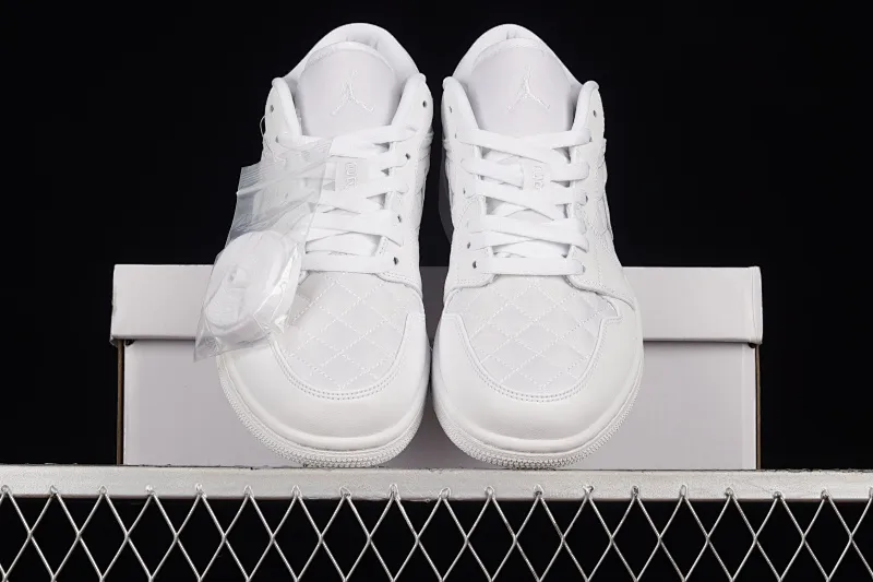 All categories Air Jordan Jordan series basketball shoes Air Jordan 1 Low Air Jordan 1 Low Quilted "Triple White" AJ1 Joe 1 all white low-top basketball shoes DB6480-100